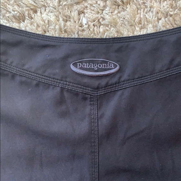 PATAGONIA Pataloha Black Capris - Picture 3 of 11